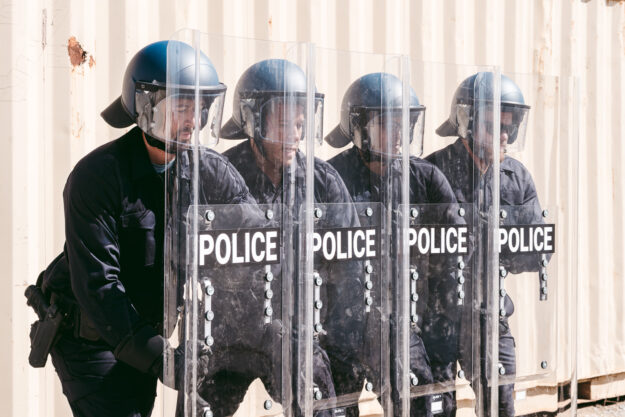 ML208192, 6ft INTERLOCKING SHIELD
